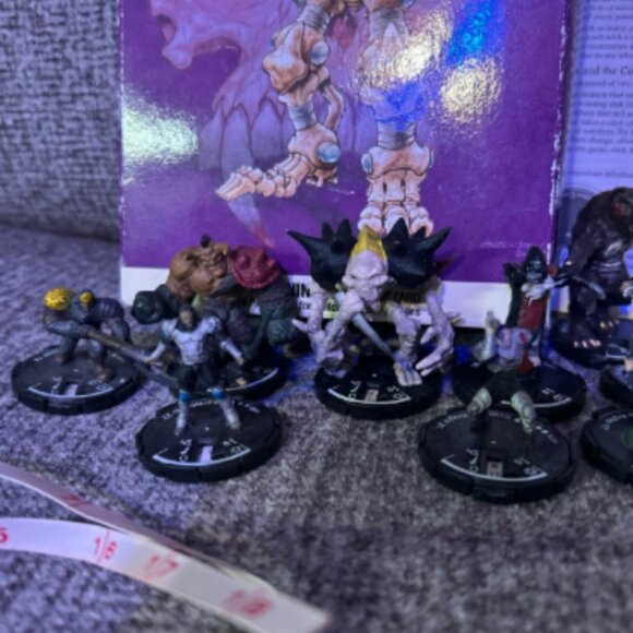 MAGE KNIGHT LOT - 13 Figures Instructions Special Abilities Card Ruler & Dice - Picture 2 of 5